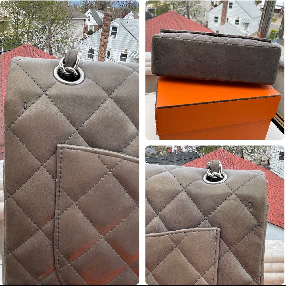 Authentic Chanel Maxi - Picture 11 of 13